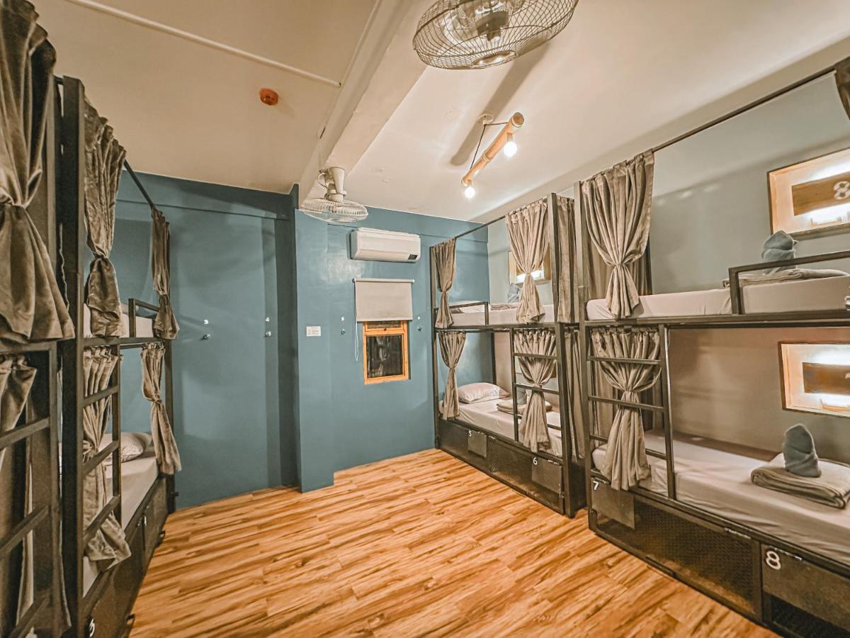Outpost Hostel - 코른 외부 사진